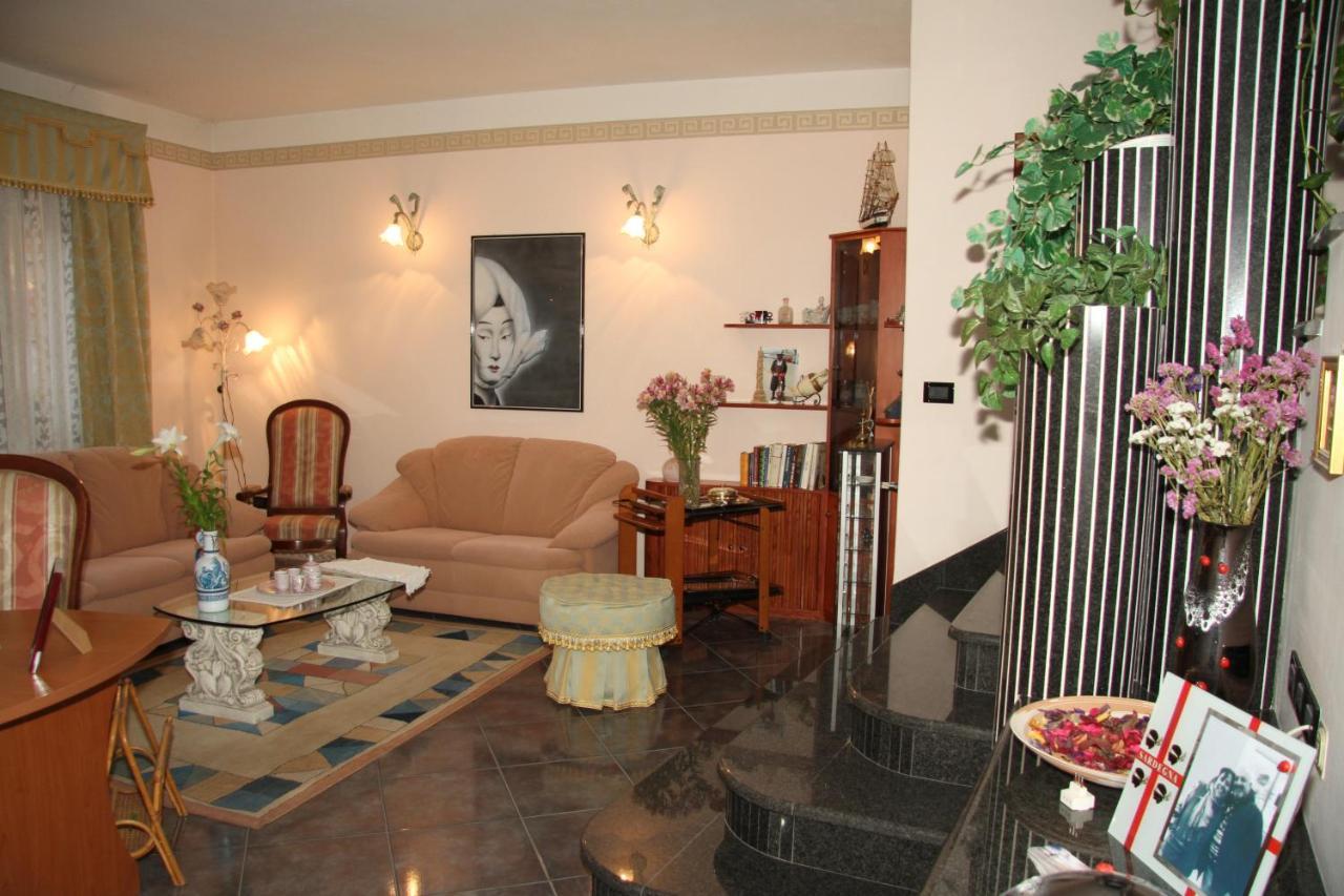 Locazioni Brevi La Rosaviola Guest Rooms Teulada Zewnętrze zdjęcie